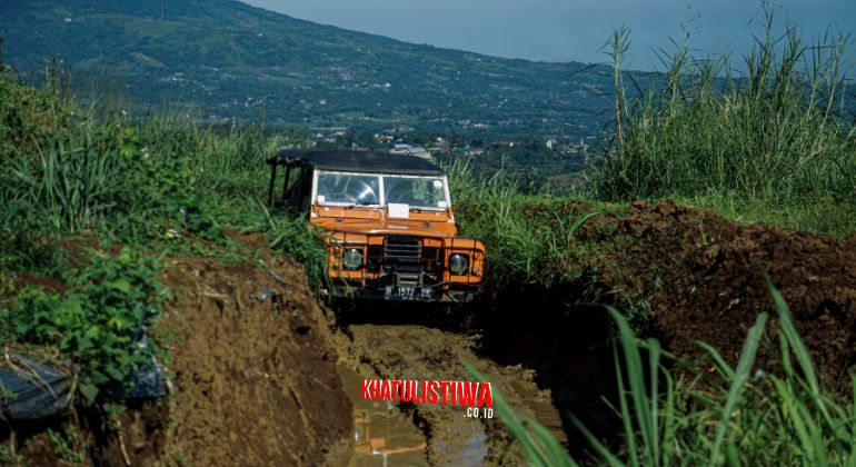 Bogor perbatasan dengan Sukabumi mempunyai trek Offroad yang menantang, Cigombong Bogor.
