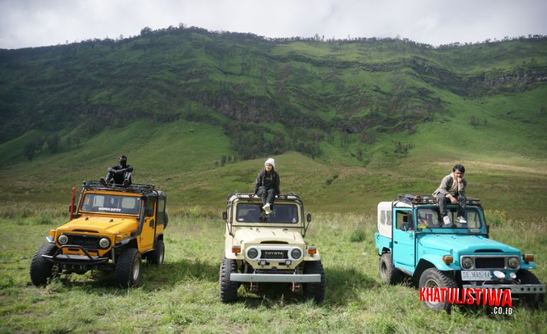 Refreshing dengan Trip Bromo ke Pasir Berbisik dan Padang Savana